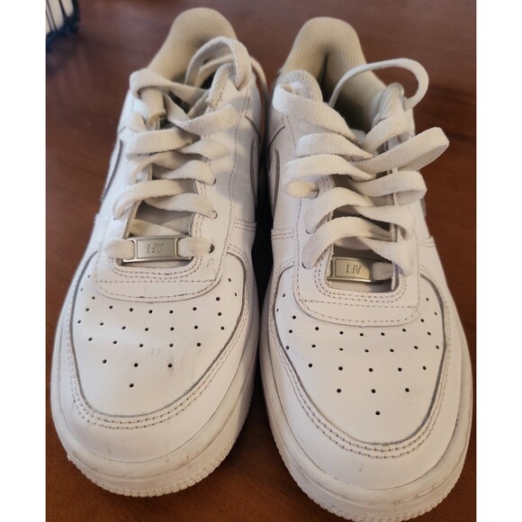 Nike Air Force 1 LE Big Kids' Shoes size 5Y - Picture 4 of 7